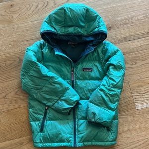 Patagonia high loft down sweater hoody jacket size 5t